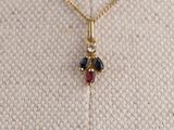 gros plan d'un collier sur un mannequin mannequin mannequin mannequin mannequin mannequin mannequin mannequin mannequin
