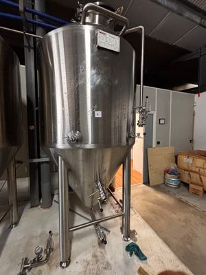 1 cuve à fermentation HEM 1000 L