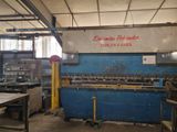 a large machine that is sitting in a room