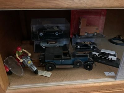 * Lot de véhicules miniatures et figurine - Photo 1