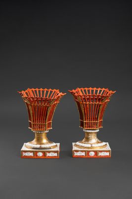 Paire de corbeilles octogonales décoratives en porcelaine ré…