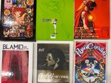 un grand nombre de livres posés sur une table