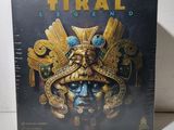La couverture du livre « Tikal Legend » est posée sur une table.