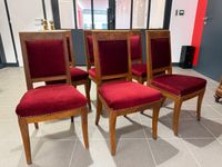 Six chaises en noyer blond, garniture de velours rouge. (photo 5)