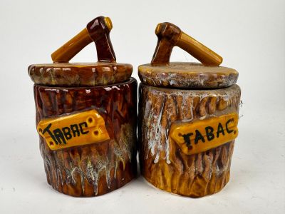 Pots à tabac cylindriques en barbotine de couleur brun- roug…