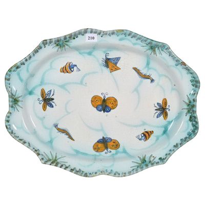 a picture of a plate with a pattern of bees on it