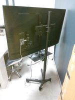 1 téléviseur SAMSUNG 139 cm 1 télécommande, 1 support à roul… (photo 3)