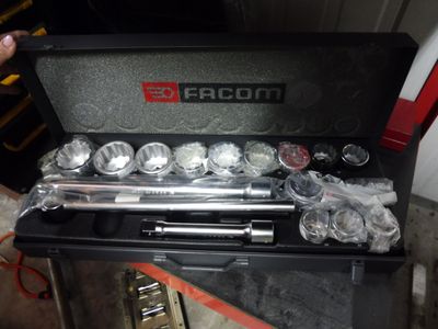 Box containing a collection of spanners and sockets... 80841094152
