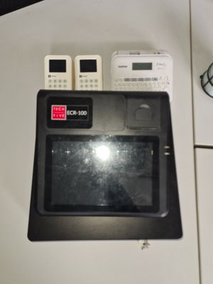 L23 : Caisse enregistreuse TECH FIVE avec tiroir-caisse + 2 …