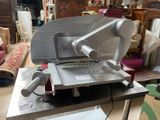 a machine that is sitting on a table in a room