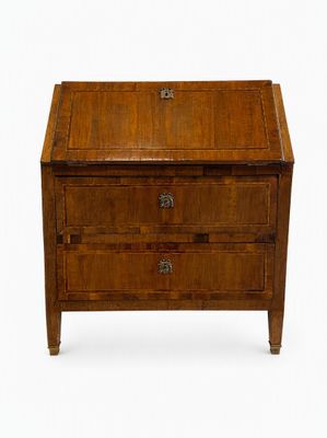 image d'une commode en bois sur fond blanc
