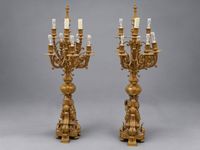 Importante paire de candélabres en bronze ciselé et doré, à … (photo 2)