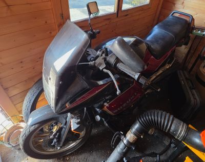MOTO SUZUKI GSX550EF - Genre : MAT - Carrosserie : AGRICOLE …