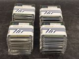 une pile de CD empilés les uns sur les autres