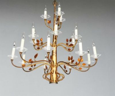 an image of a chandelier with many lights hanging from it