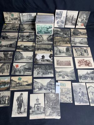 a lot of old postcards that are on the table