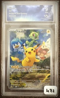 gros plan d'une carte pokemon sur une table