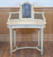 Coiffeuse de forme courbe en bois sculpté laqué crème, (x1) … (photo 3)