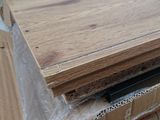 a close up of a piece of wood on a pallet