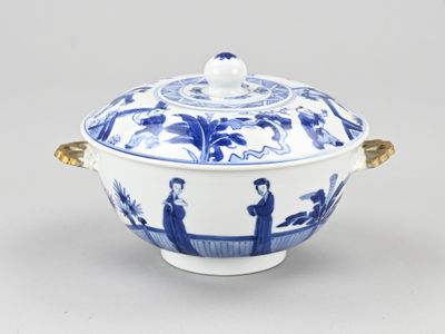 Bol chinois en porcelaine bleue et blanche, muni d'un couvercle et de poignées