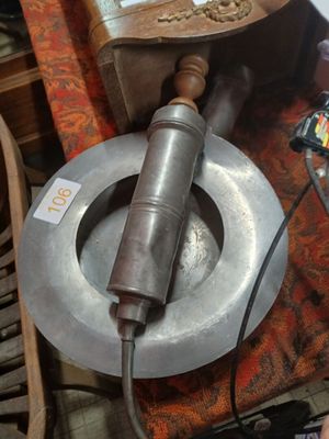 a metal object that is sitting on a table