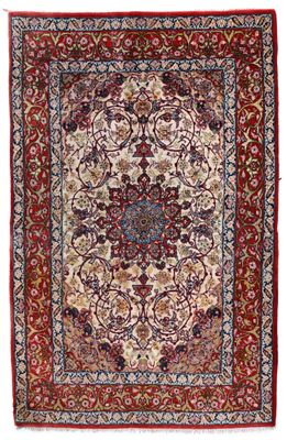 un tapis rouge et bleu sur fond blanc
