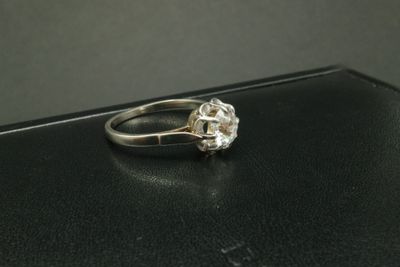 Bague solitaire en or blanc 750 et platine sertie d'un diama…