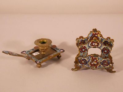 two small objects that are sitting on a table