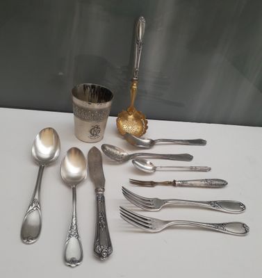 Lot de couverts metal argenté