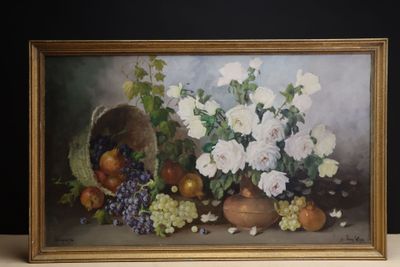 une photo d'un tableau représentant des fleurs et des fruits posés sur une table