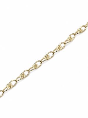 un bracelet en chaîne dorée avec un maillon ovale sur fond blanc