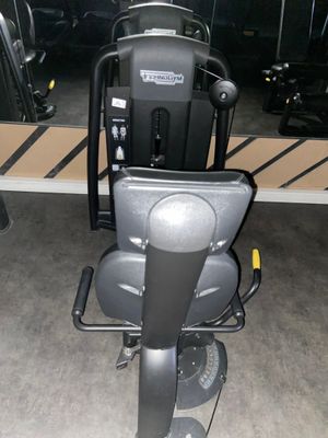 VENDU SUR DESIGNATION - Banc ADDUCTOR TECHNOGYM SE TROUVANT …