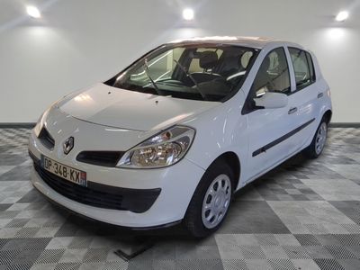 RENAULT - CLIO 1.2 16V 75 ECO2 EXTRÊME FONCÉE - ES - Mise en…