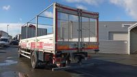 CAMION PLATEAU GRUE CAGE DAF 4X2 LF 260 FA équipé GRUE HYVA … (photo 4)