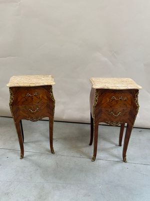 Paire de CHEVETS en marqueterie de bois de placage à décor d…