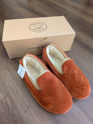 Paire de charentaises de marque CHAUSSE MOUTON