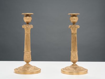 paire de chandeliers anciens en laiton