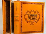 un vieux livre ouvert, dévoilant ses pages