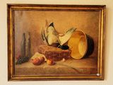 une photo d'un tableau représentant un oiseau et une corbeille de fruits