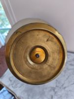 Lampe bouillotte trois lumières en bronze, abat-jour en tôle… (photo 5)