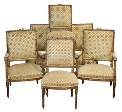 lot de six chaises de salle à manger de style Louis XVI à dossier en rotin