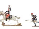 deux figurines représentant un homme à cheval et un homme à cheval