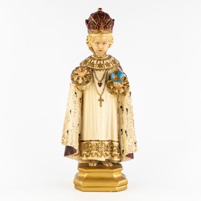 an image of a statue of a woman wearing a crown and holding a bird