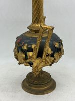 Candélabre d'autel en bronze majoritairement doré constitué … (photo 4)