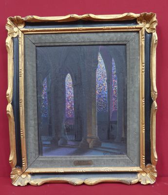 une image représentant un tableau d'une église avec des vitraux