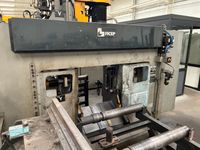 deux machines solidaires effectuant le sciage, la découpe et… (photo 5)