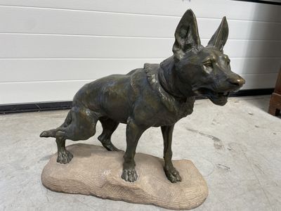 CARTIER Berger allemand Bronze, socle en pierre