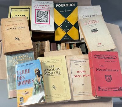 many books that are sitting in a box together