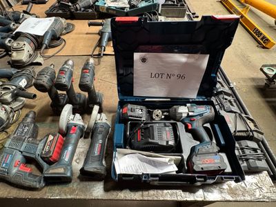 a lot of tools that are sitting on a table