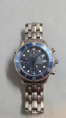 a watch that is sitting on a table
